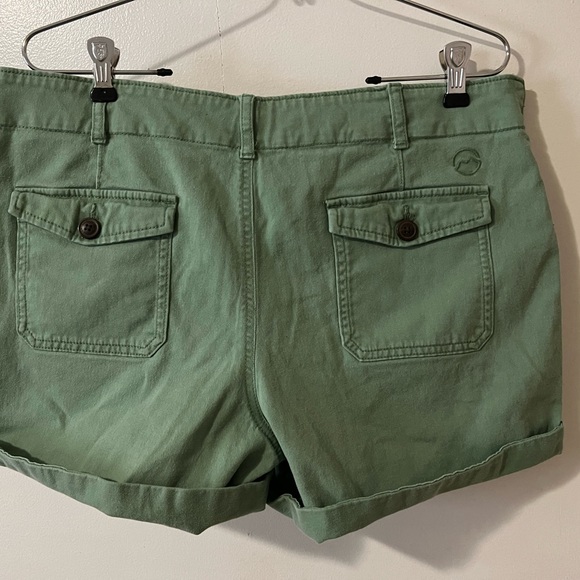 Magellan Woman’s Shorts (size:14) - Picture 4 of 9